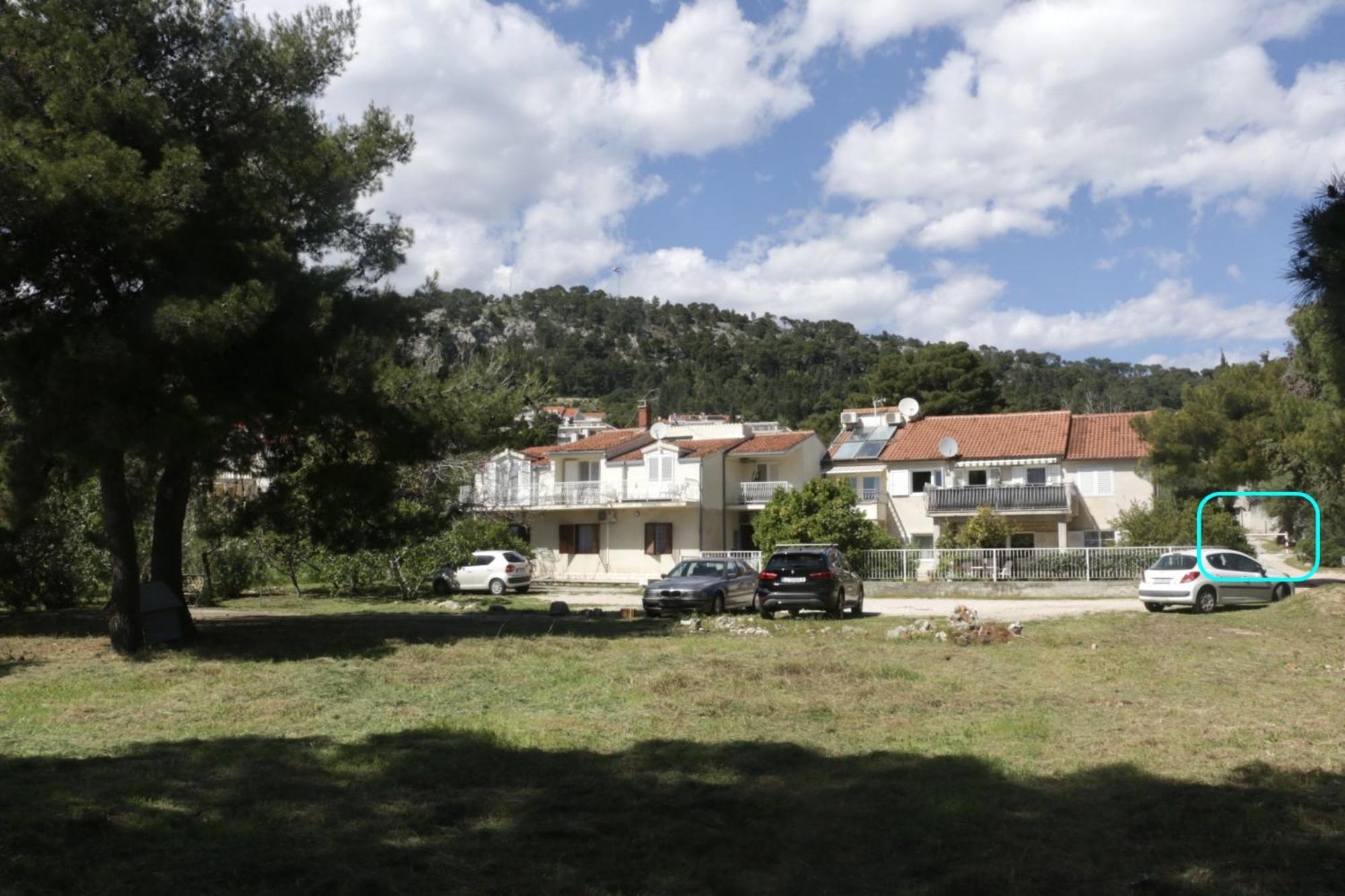 Beachfront Apartment Drazen, With Garden And Parking 斯普利特 外观 照片
